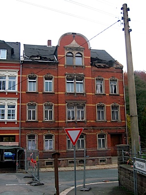 Bewohnt mit Dachschaden